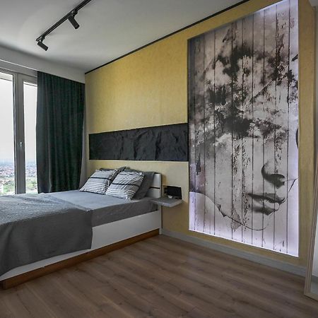 Alfred Sky Smart Apartment 29Th Spa Included Скопье Экстерьер фото