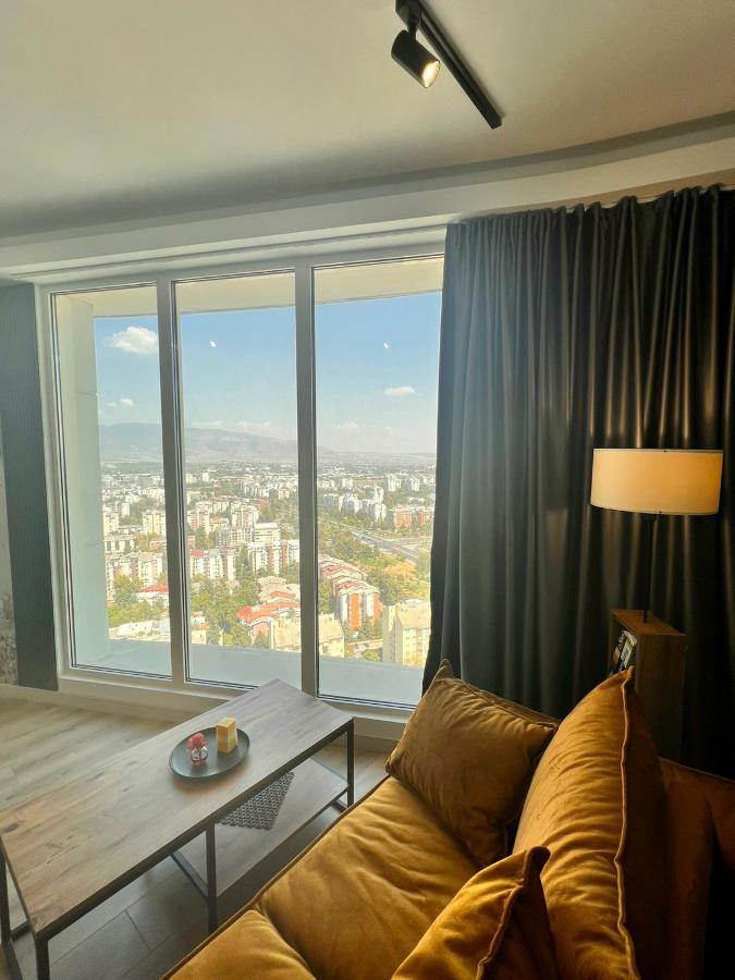 Alfred Sky Smart Apartment 29Th Spa Included Скопье Экстерьер фото