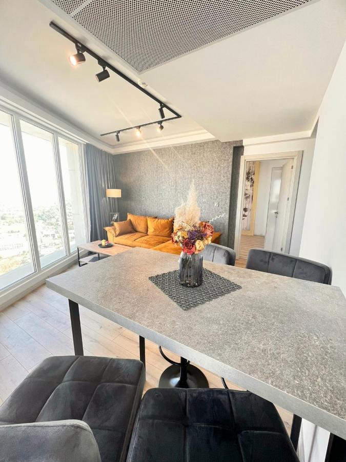 Alfred Sky Smart Apartment 29Th Spa Included Скопье Экстерьер фото
