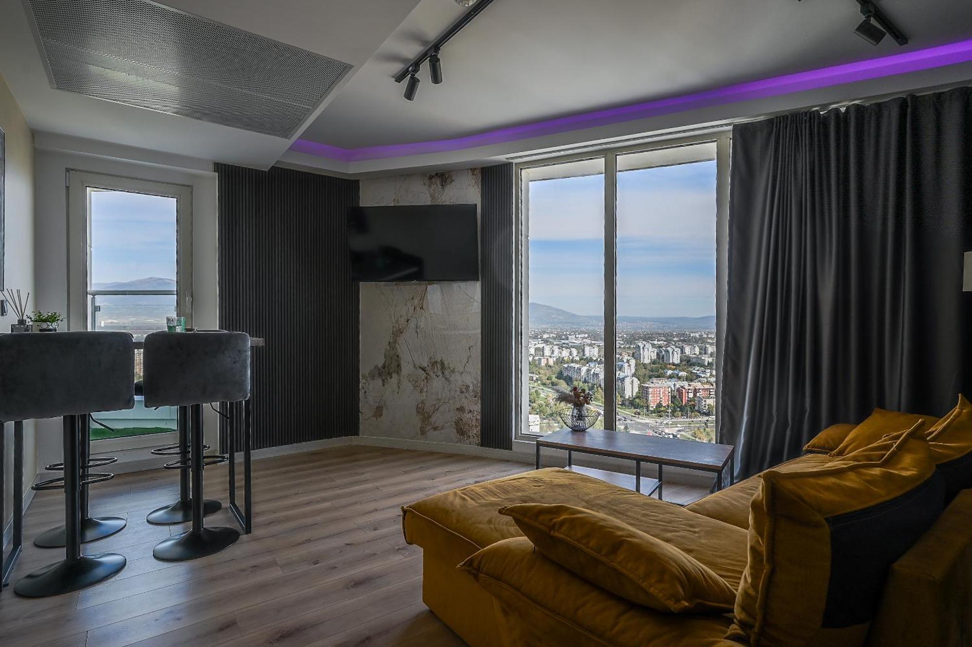 Alfred Sky Smart Apartment 29Th Spa Included Скопье Экстерьер фото